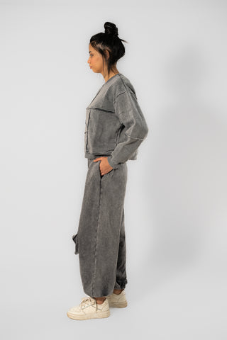 Rounded Patched Sweatshirt