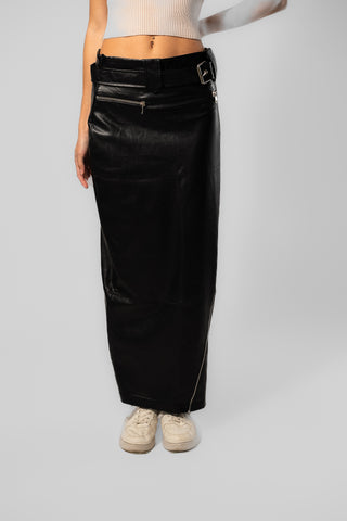 Leather women’s skirt with side zipper